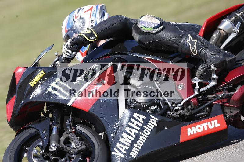 Archiv-2025/49 26.08.2025 Cornu Master School ADR/rot-rouge/2